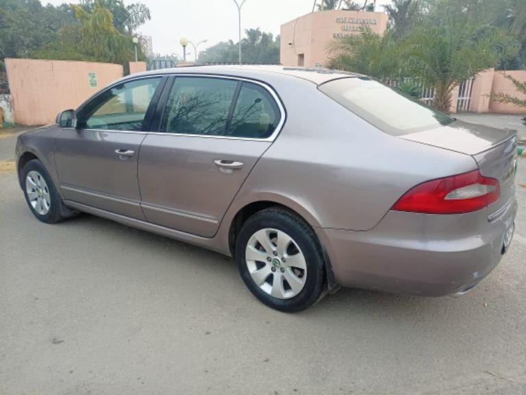 Skoda Superb Elegance 2.0 TDI CR AT 2014