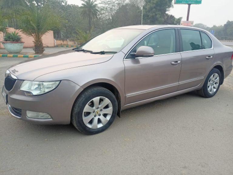 Skoda Superb Elegance 2.0 TDI CR AT 2014