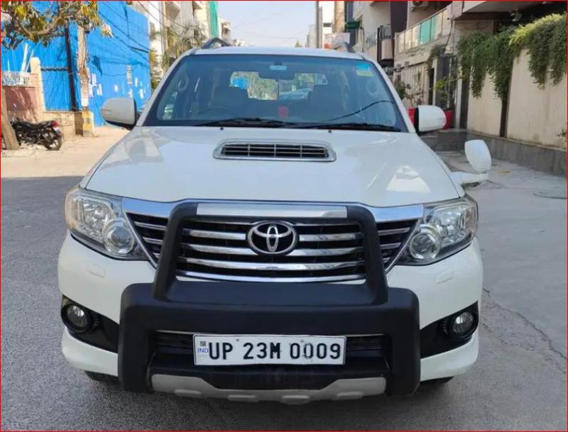 Toyota Fortuner 3.0 4x2 MT 2013