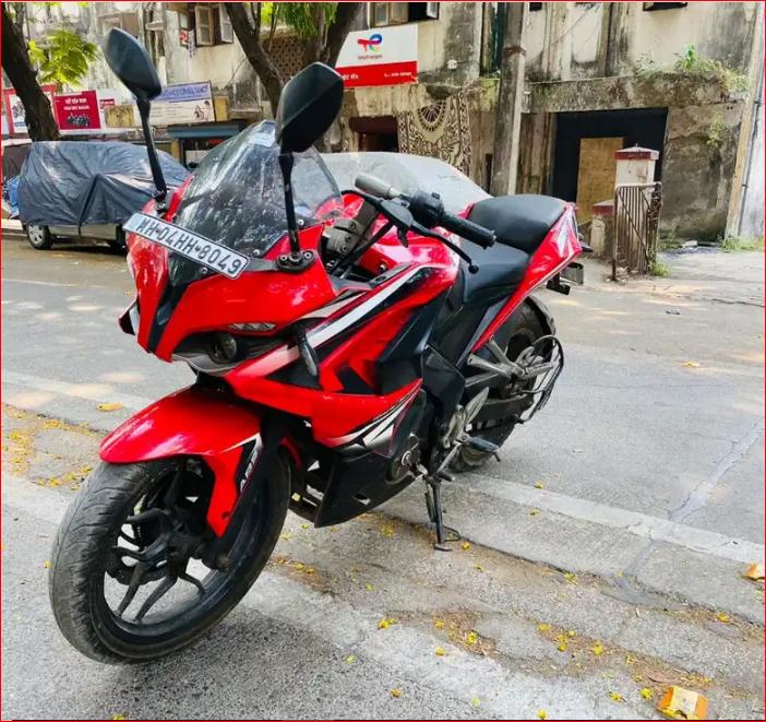 Bajaj Pulsar RS200 2016