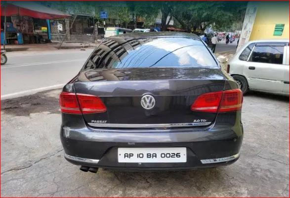 Volkswagen Passat Comfortline 2.0 TDI AT 2011