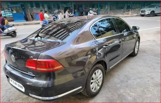 Volkswagen Passat Comfortline 2.0 TDI AT 2011