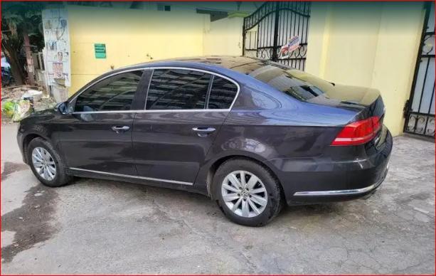 Volkswagen Passat Comfortline 2.0 TDI AT 2011