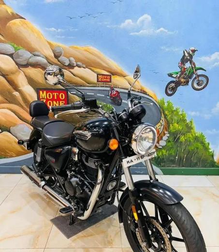 Royal Enfield Meteor 350 Stellar 2021