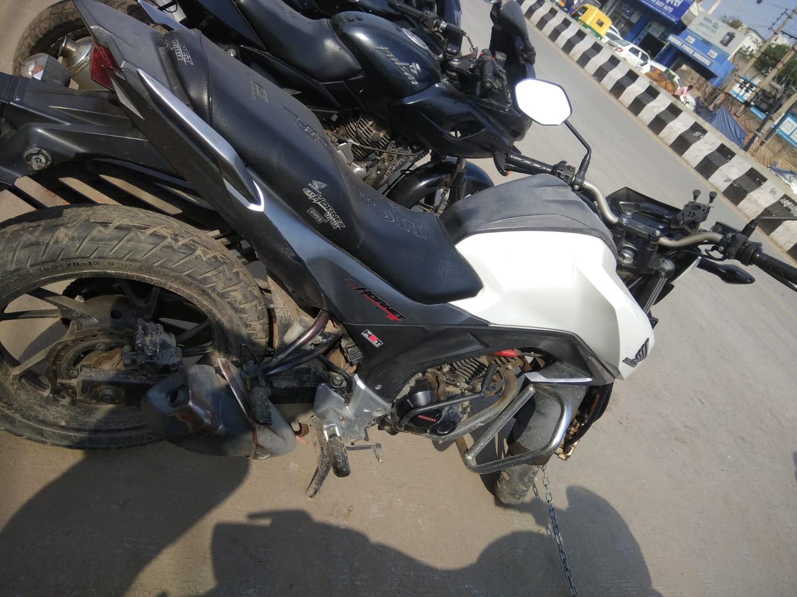 Honda CB Hornet 160R STD 2016