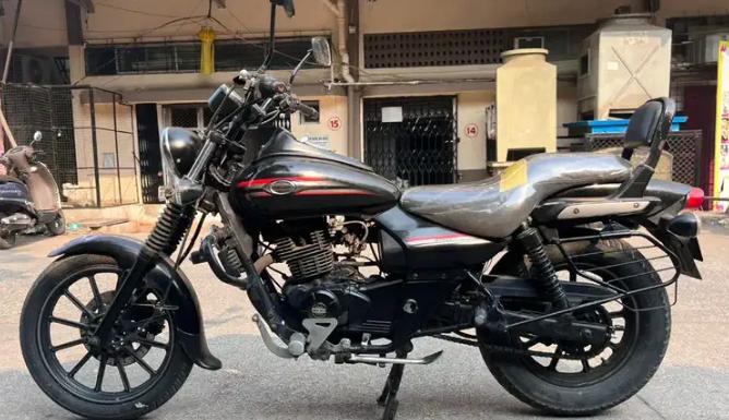 Bajaj Avenger 220cc 2016