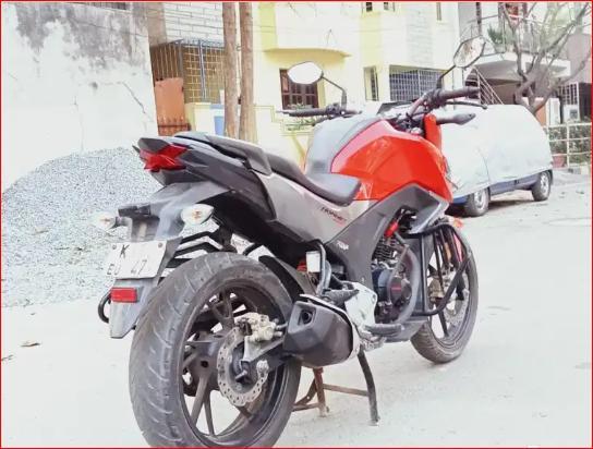 Honda CB Hornet 160R CBS 2016
