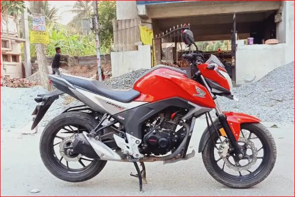 Honda CB Hornet 160R CBS 2016