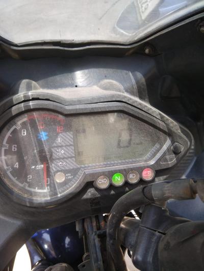 Bajaj Pulsar 220F 2017
