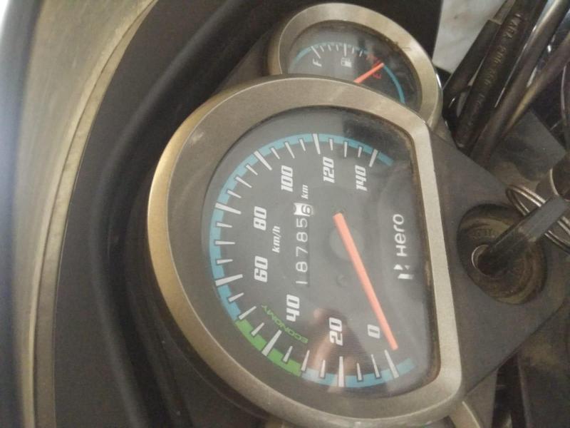 Hero Super Splendor Self Drum Alloy 125cc BS6 2020
