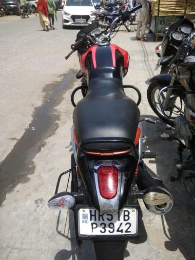 Bajaj V15 150cc 2017