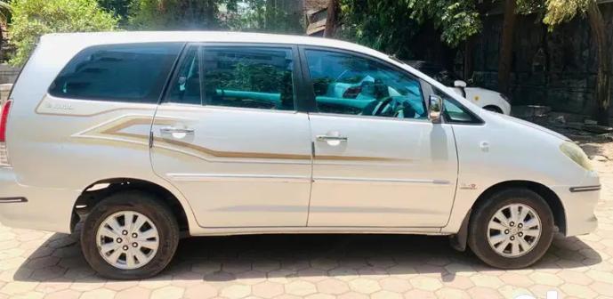 Toyota Innova 2.5 V 7 STR 2010