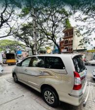 Toyota Innova 2.5 V 8 STR 2015