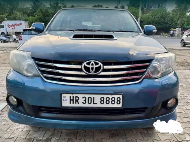 Toyota Fortuner 3.0 4X4 MT 2012