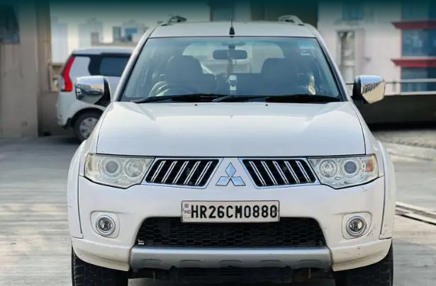Mitsubishi Pajero Sport 4X4 2015