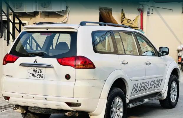 Mitsubishi Pajero Sport 4X4 2015