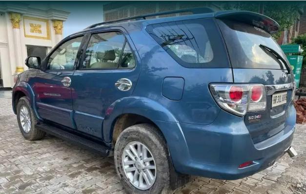 Toyota Fortuner 3.0 4X4 MT 2012