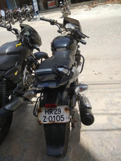Bajaj Pulsar 150cc 2011