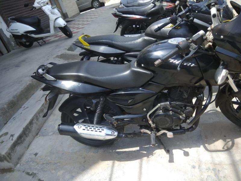 Bajaj Pulsar 150cc 2011
