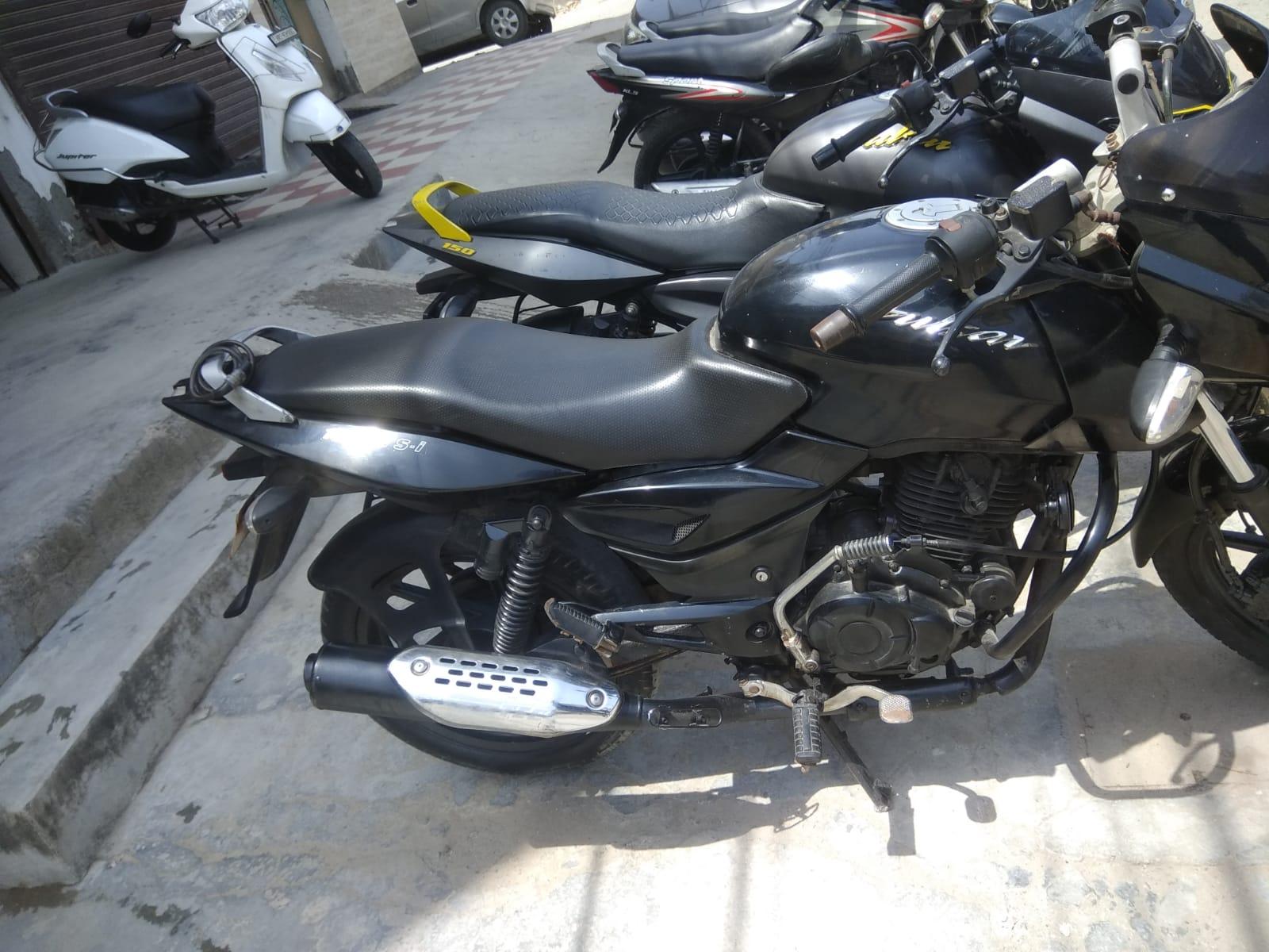 Bajaj Pulsar 150cc 2011
