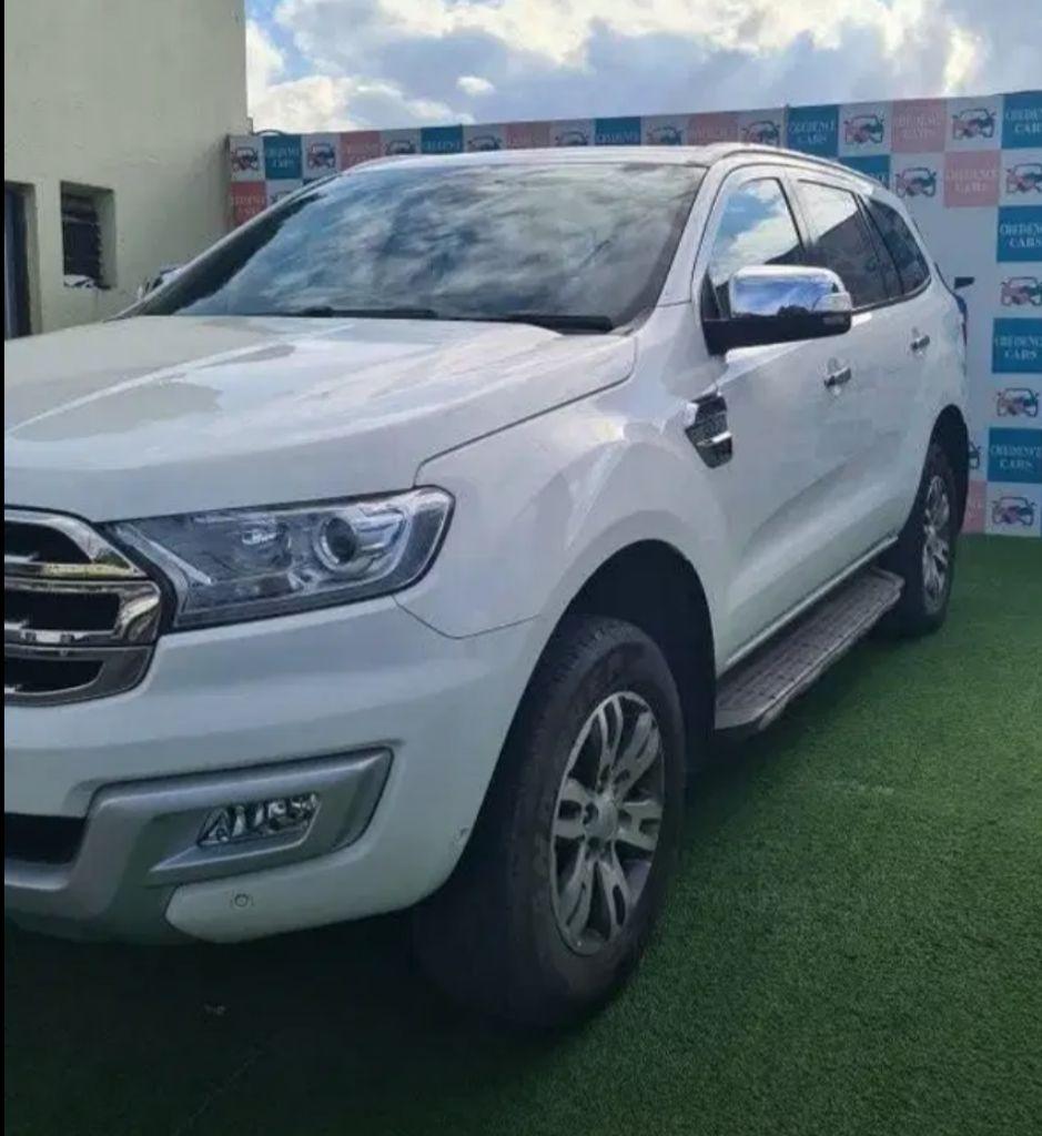 Ford Endeavour Titanium 3.2 4x4 AT 2017