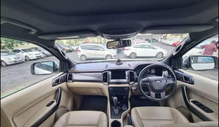 Ford Endeavour Titanium 3.2 4x4 AT 2017