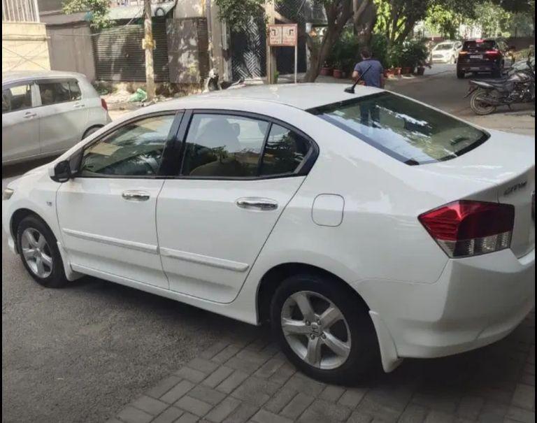 Honda City V i-VTEC 2011