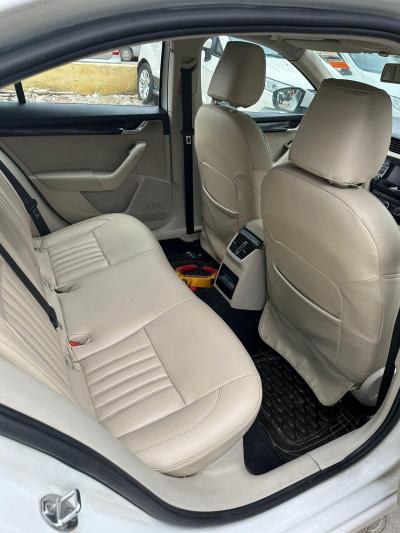 Skoda Octavia Elegance 2.0 TDI AT 2014