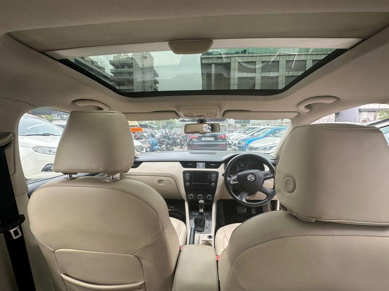 Skoda Octavia Elegance 2.0 TDI AT 2014