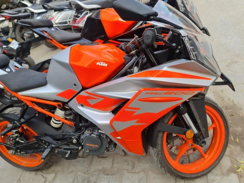 KTM RC 200 2022
