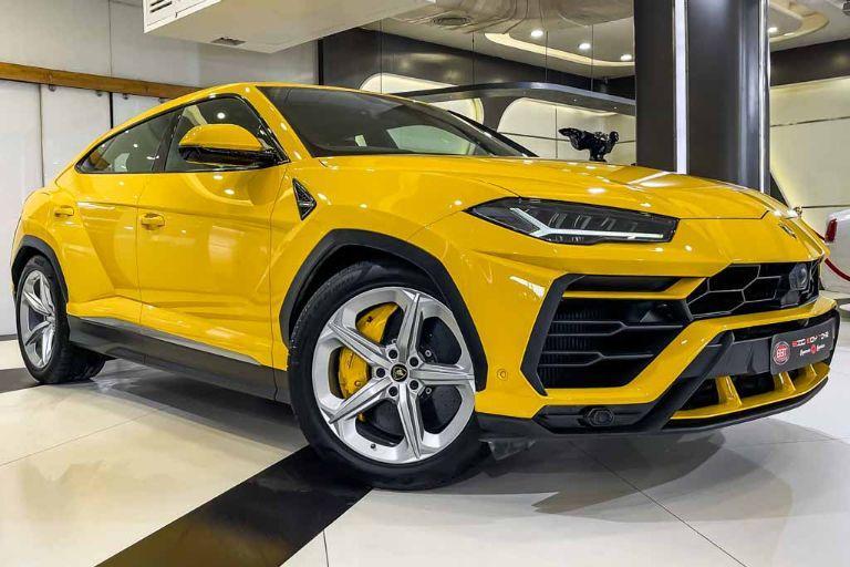 Lamborghini Urus Twin-Turbo V8 2022