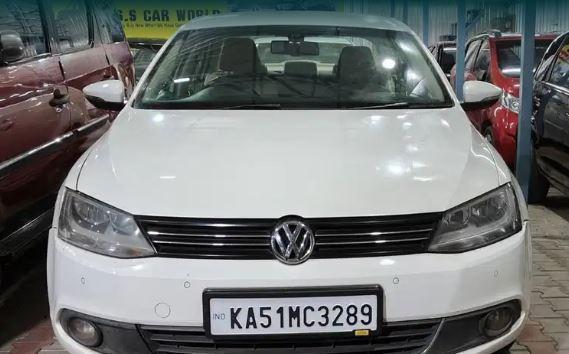 Volkswagen Jetta 2.0L TDI Highline AT 2012