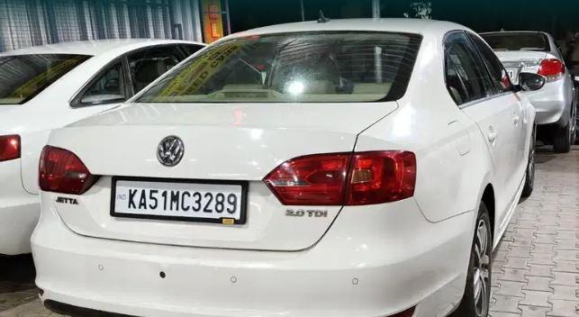 Volkswagen Jetta 2.0L TDI Highline AT 2012