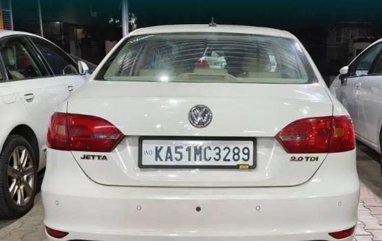 Volkswagen Jetta 2.0L TDI Highline AT 2012