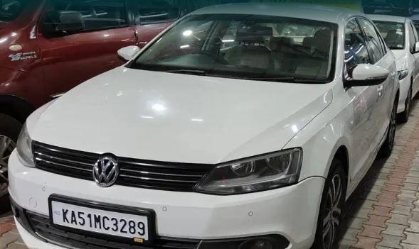 Volkswagen Jetta 2.0L TDI Highline AT 2012