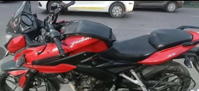 Bajaj Pulsar AS200 2015