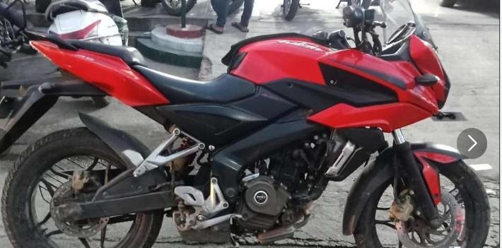 Bajaj Pulsar AS200 2015