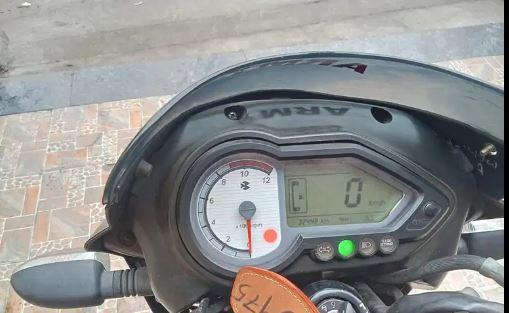 Bajaj Pulsar 180cc 2013