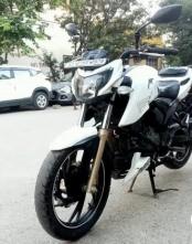 TVS Apache RTR 200 4V FI 2017