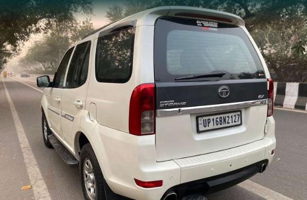 Tata Safari Storme 2.2 EX 4X2 2017