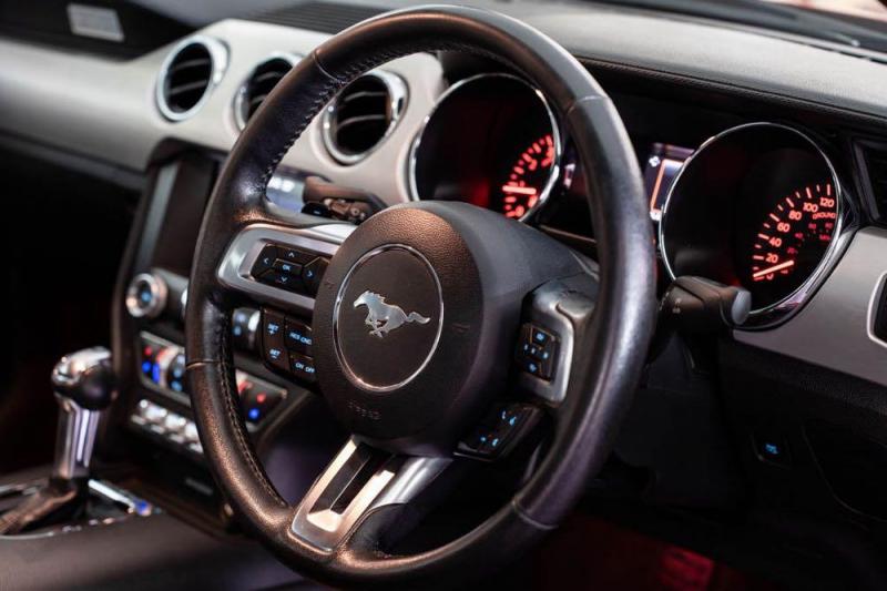 Ford Mustang GT Fastback 5.0L V8 2017