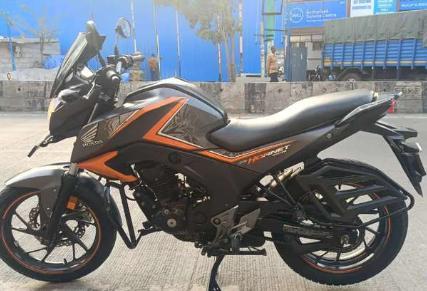 Honda CB Hornet 160R CBS 2018
