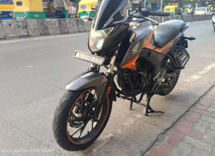 Honda CB Hornet 160R CBS 2018