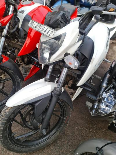 TVS Apache RTR 200 4V FI 2017