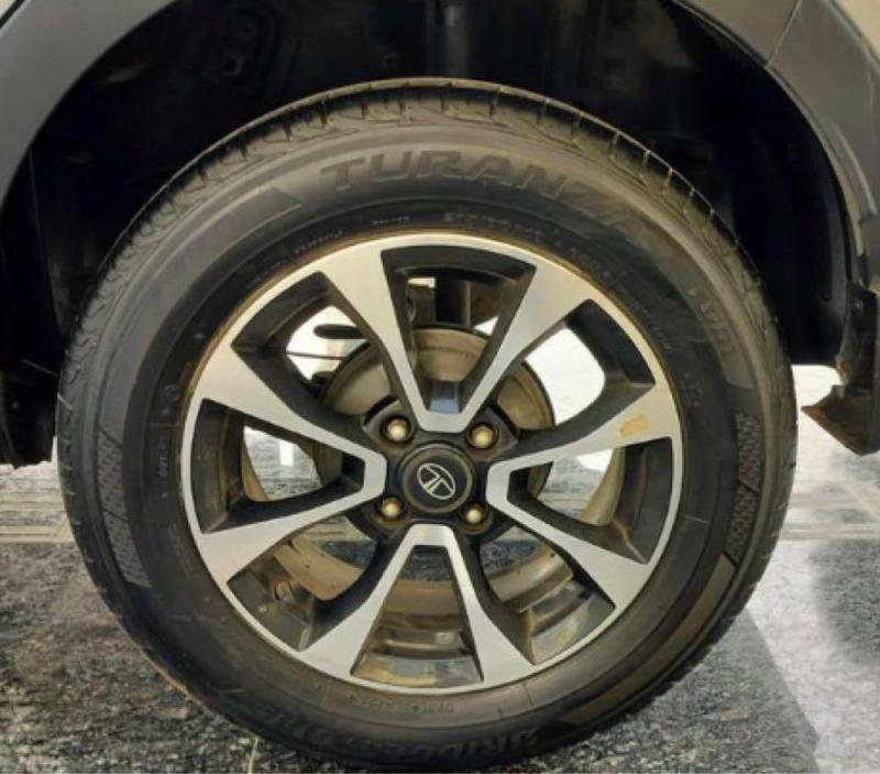 Tata Nexon XMA (S) Petrol 2022