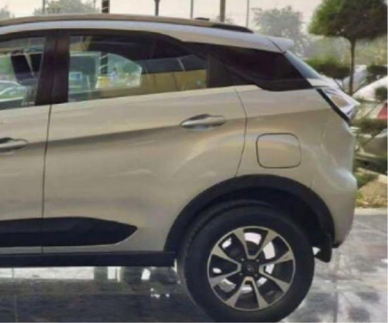 Tata Nexon XMA (S) Petrol 2022