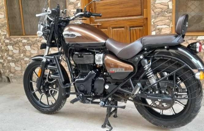 Royal Enfield Meteor 350 Supernova 2021