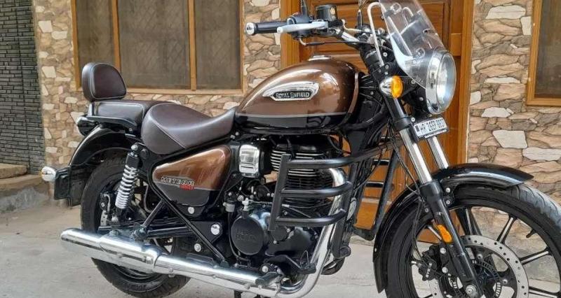 Royal Enfield Meteor 350 Supernova 2021