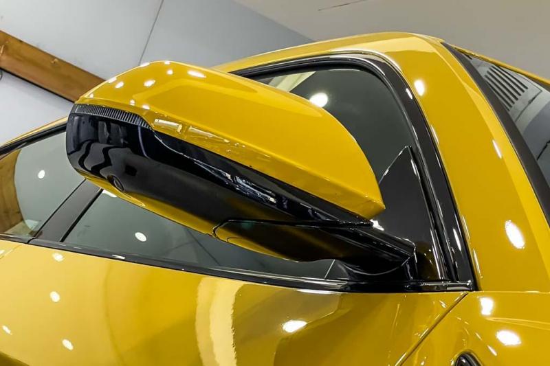 Lamborghini Urus Twin-Turbo V8 2021