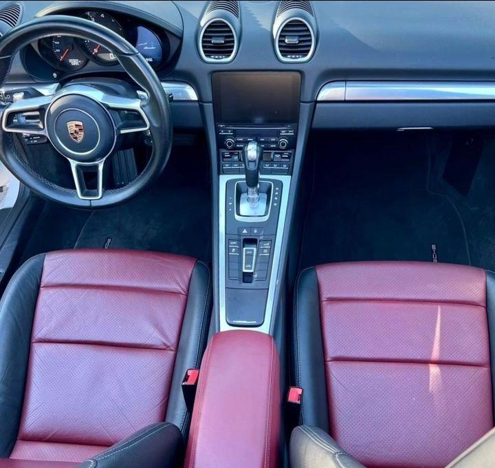 Porsche 718 Boxster  2018